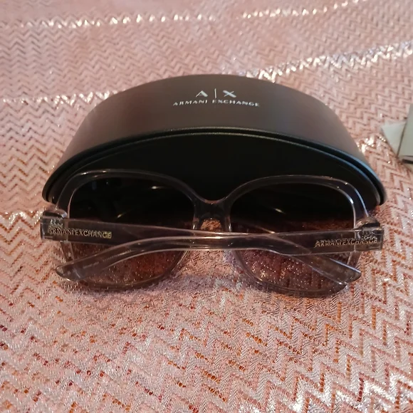 ARMANI EXCHANGE SUNGLASSES display picture 1